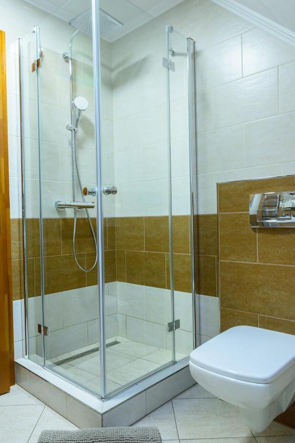 Tulipan Vendeghaz Hotell Orvenyes Exteriör bild